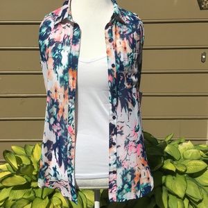 NEW 2 pieces LIZ CLAIBORNE multicolor sleeveless collar top + white tank - SZ S